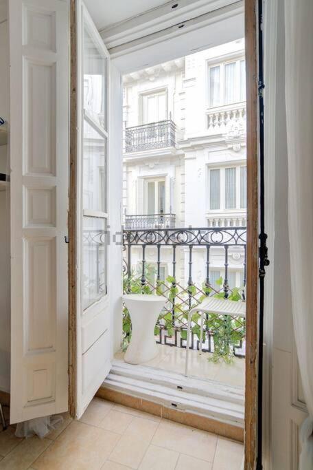 Flat For Groups 8 People In Gran Via-Cgrac4 Apartamento Madri Exterior foto